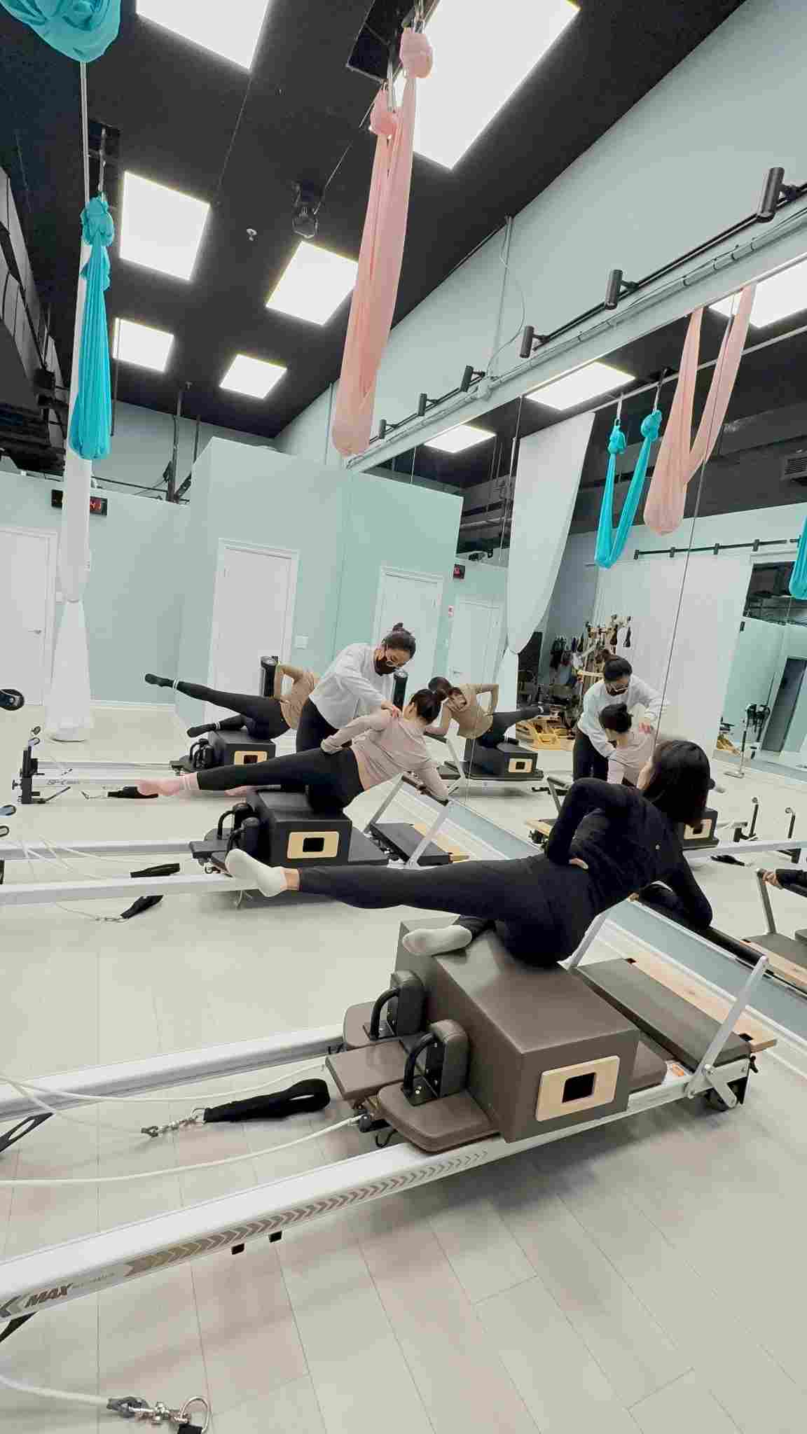 Pilates Reformer 1V3 Group