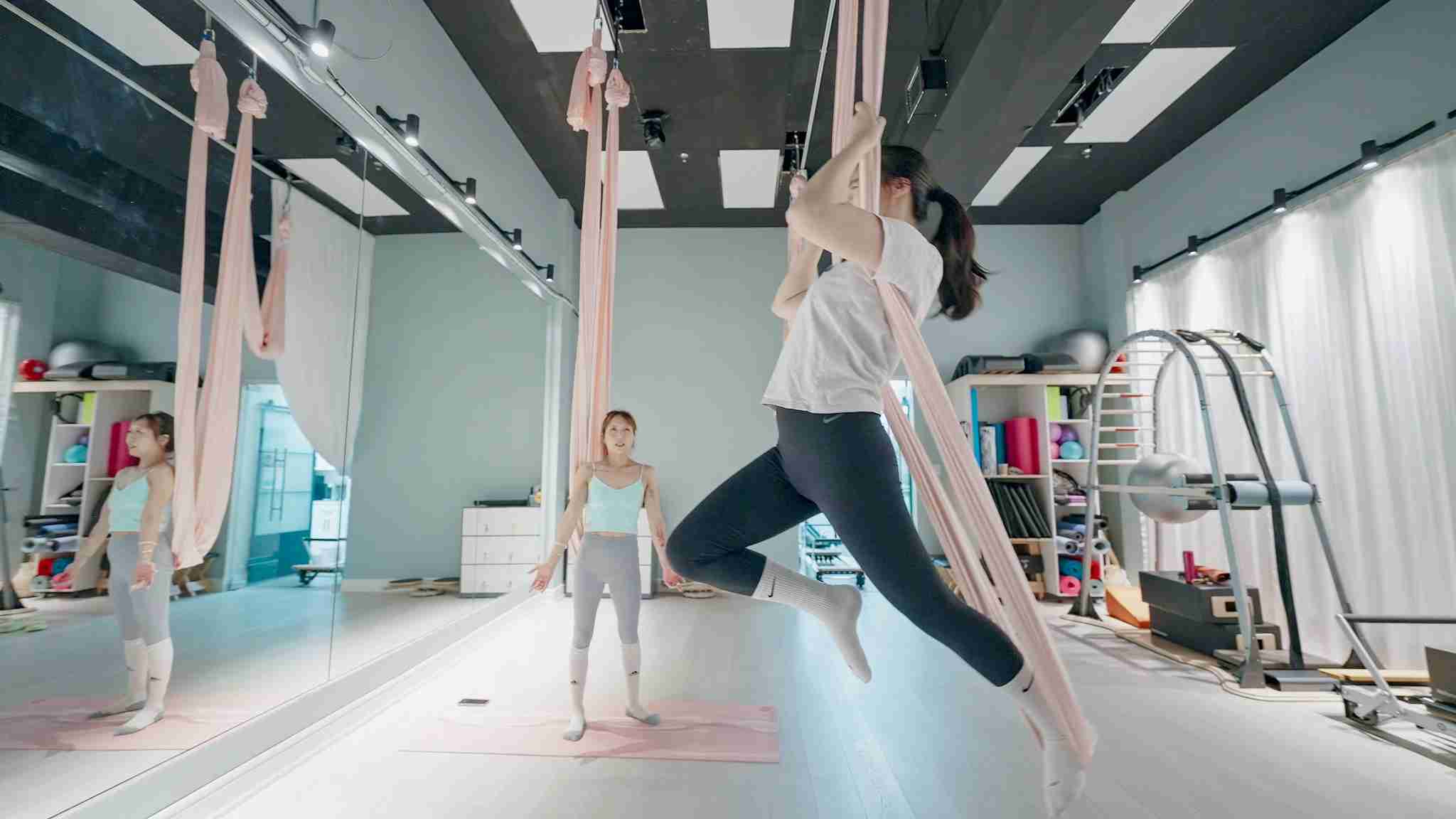Aerial Yoga 1v1